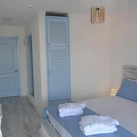 Thea Butik & Restaurant Сигаджик