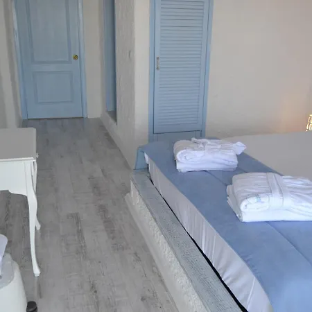 Thea Butik & Restaurant Сигаджик